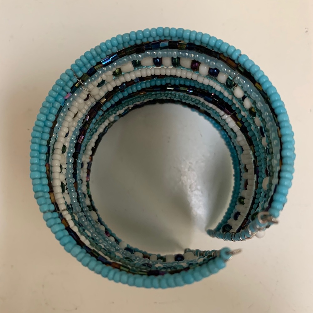 Beautiful cuff bracelet - Picture 2 of 3